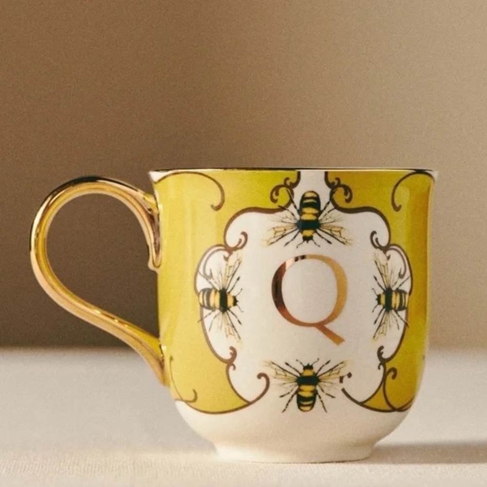 NWT Anthropologie Lou Rota Monogram Nature Mug Letter Q Queen Bee